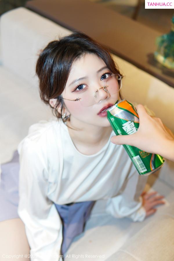   [XiuRen]高清写真图 2022.12.22 No.6028 奈奈子 新人美腿第18张图片